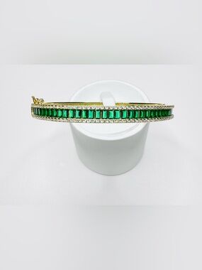 Green Emerald Bangle Bracelet - 18K Gold